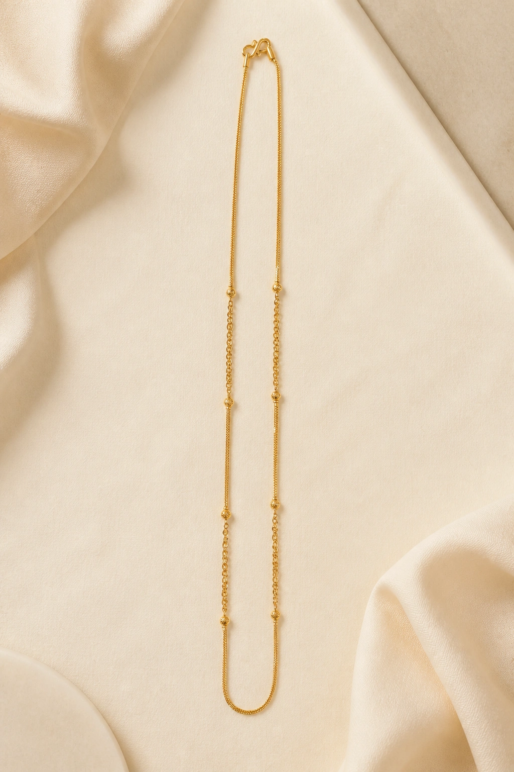 Elegant 22K Gold Chain with Classic Charm view 1