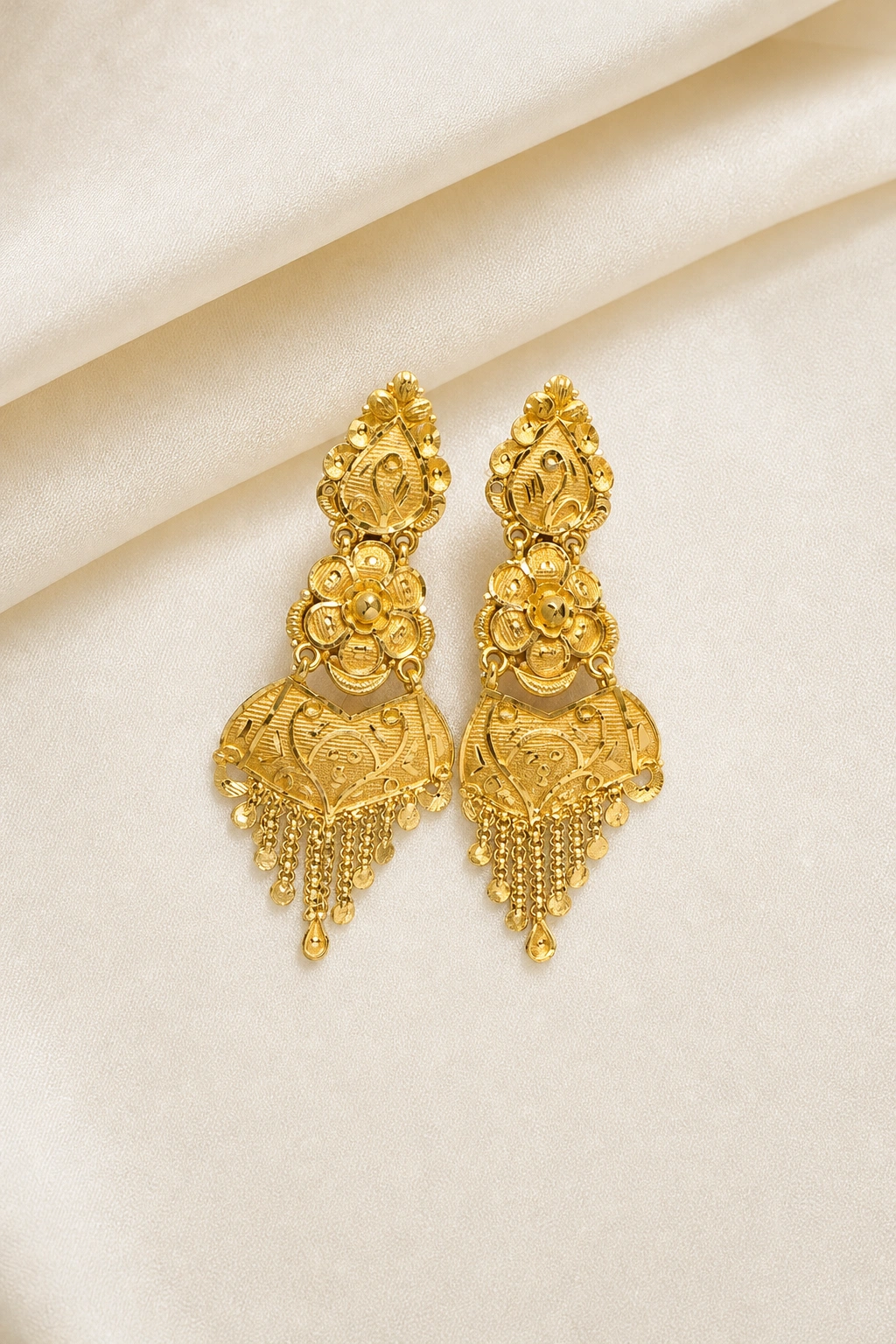Calcuttia Design 18K Gold Earrings view 1