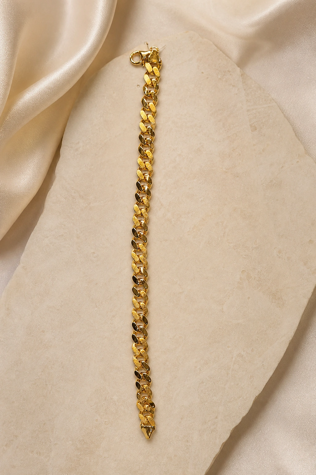 Matte-Gloss 18K Gold Cuban Link Bracelet
