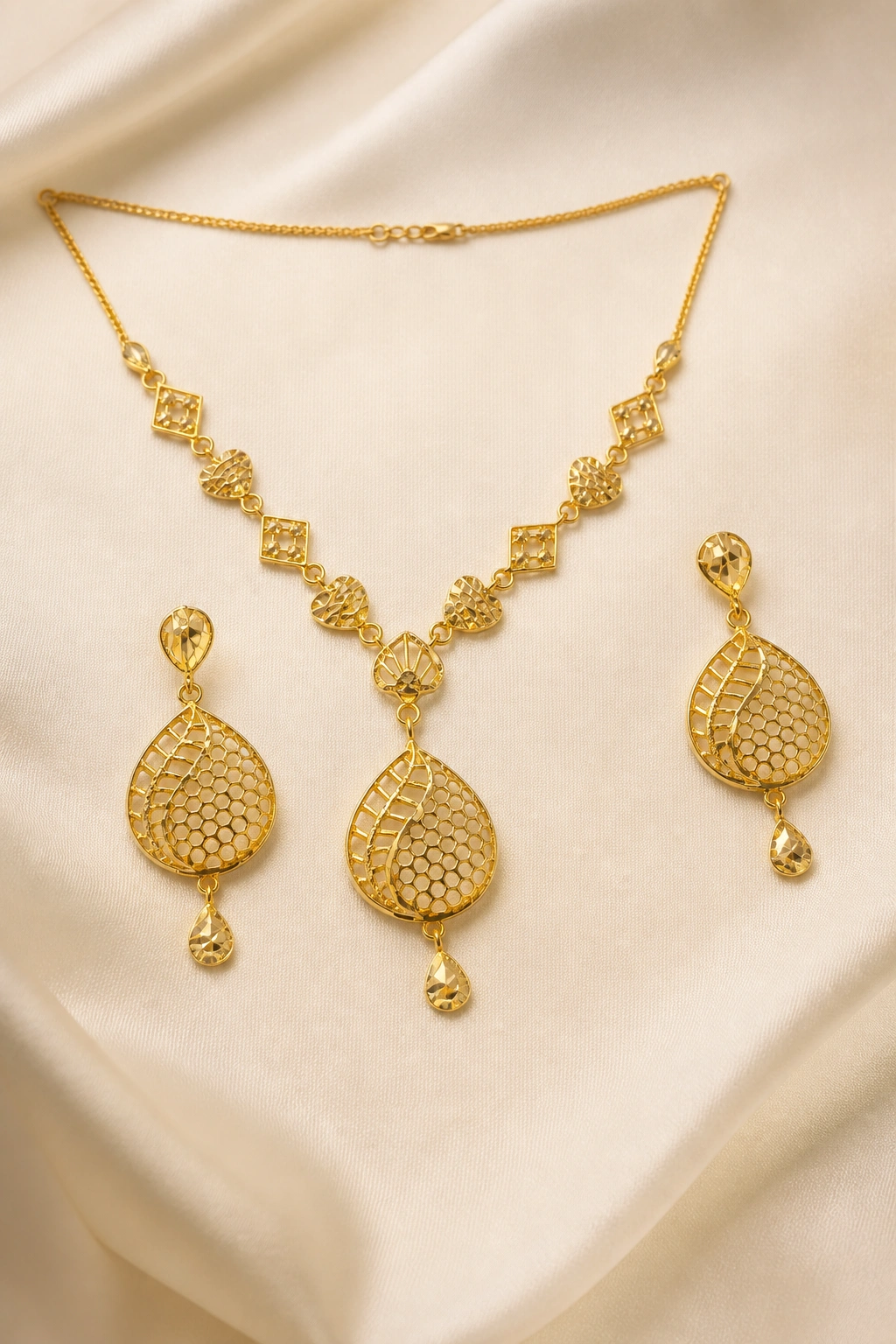 Elegant Turkey gold chain set view 1