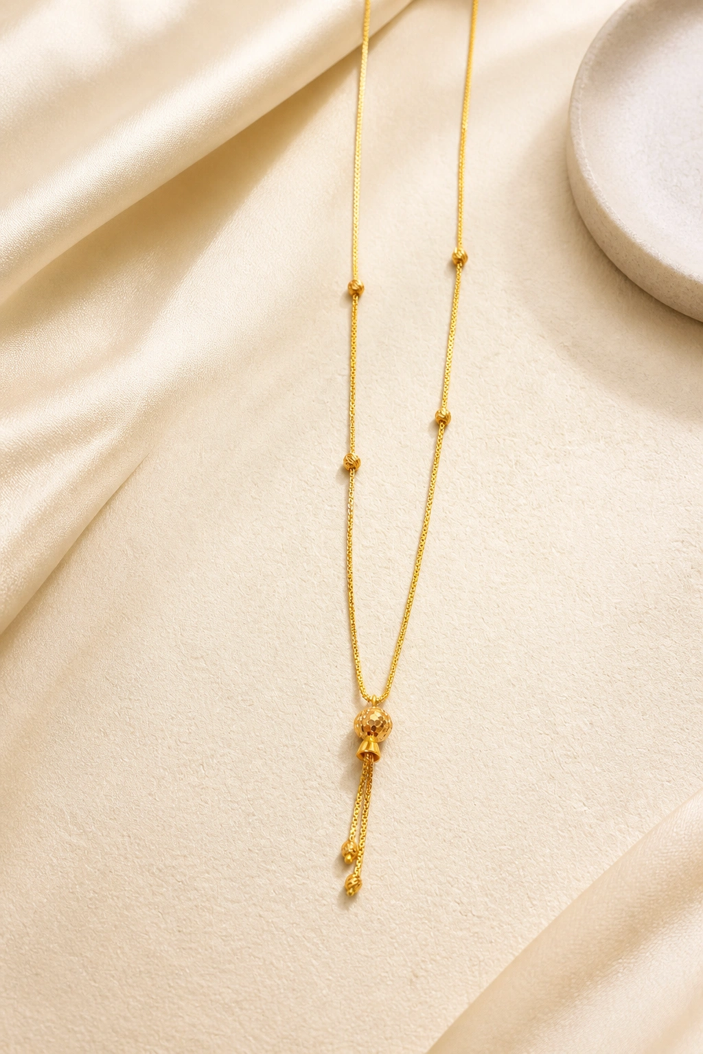 Elegant 18K Gold Chain with Contemporary Design view 1