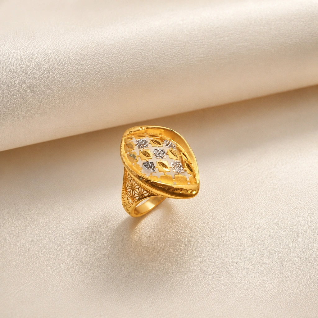 Elegant Turin Ring