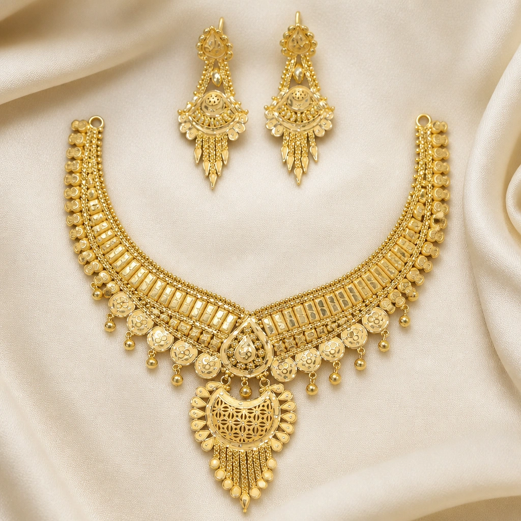 Sophisticated Gold Necklace Set