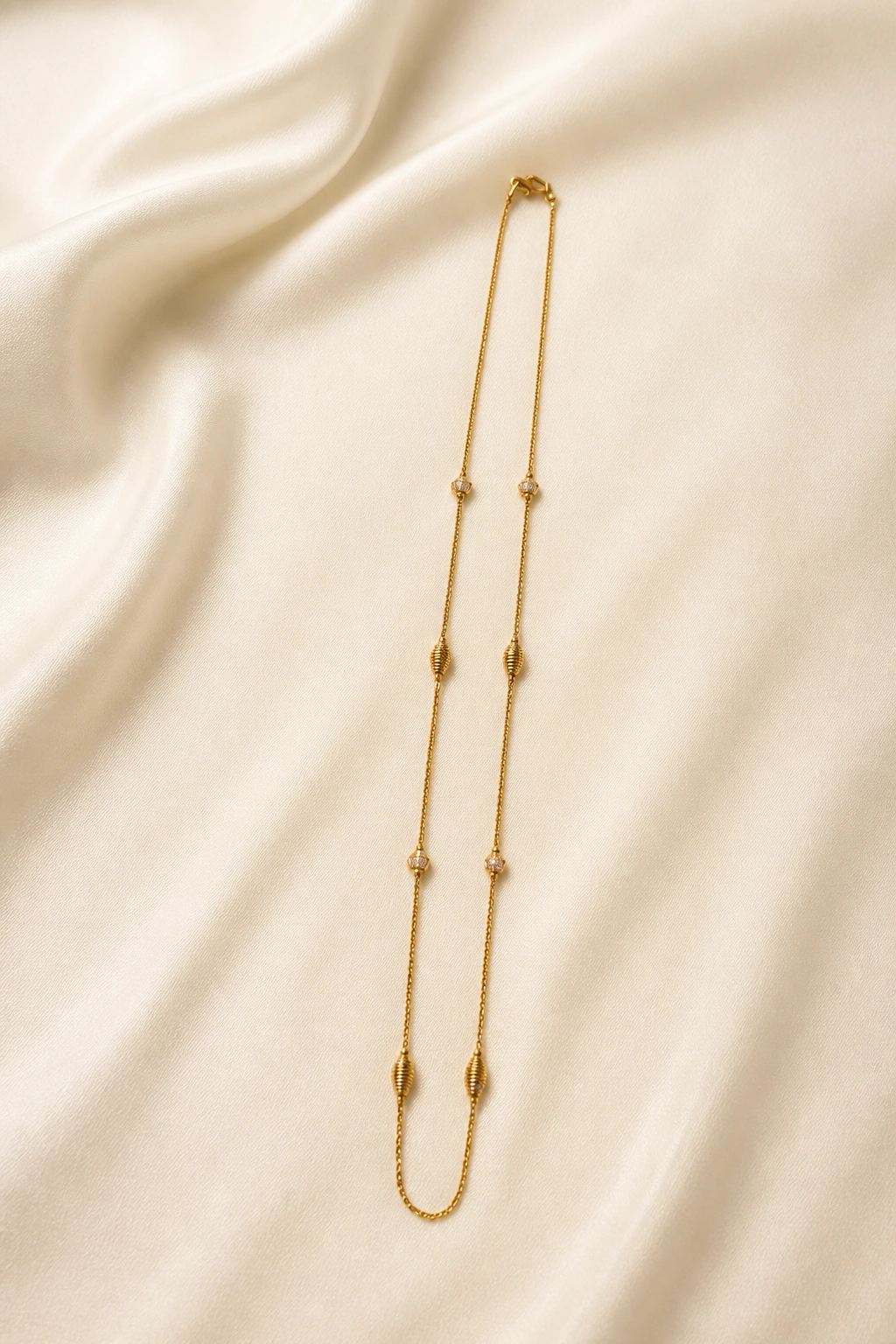 Elegant 22K Gold Chain with Minimalist Design view 1