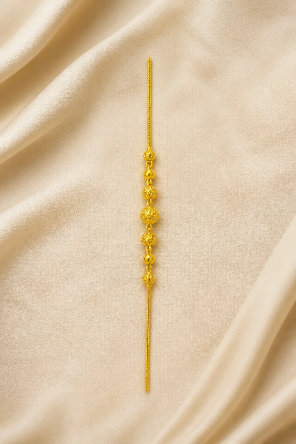Lightweight 22K Gold Bracelet with Elegant Design view 1