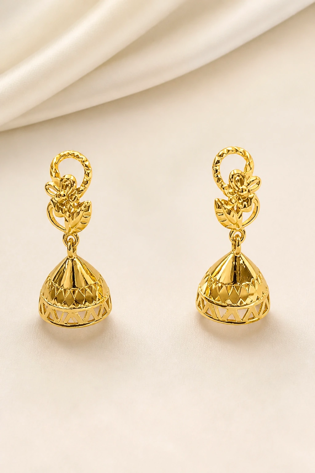 Elegant 18K Gold Matte and Gloss Finish Jhumki Earrings