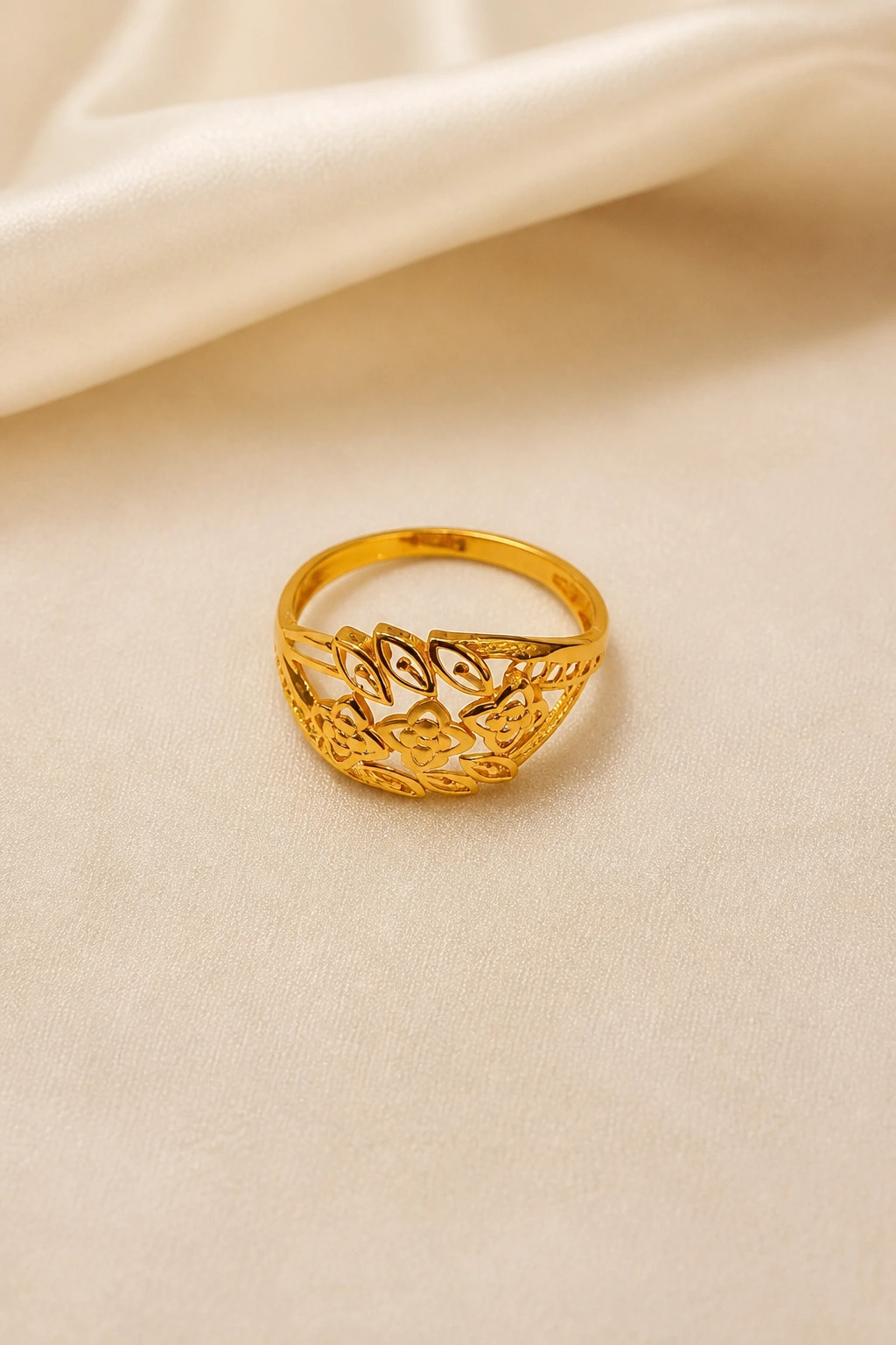 Turkish Elegance 18K Gold Ring with Intricate Design view 1