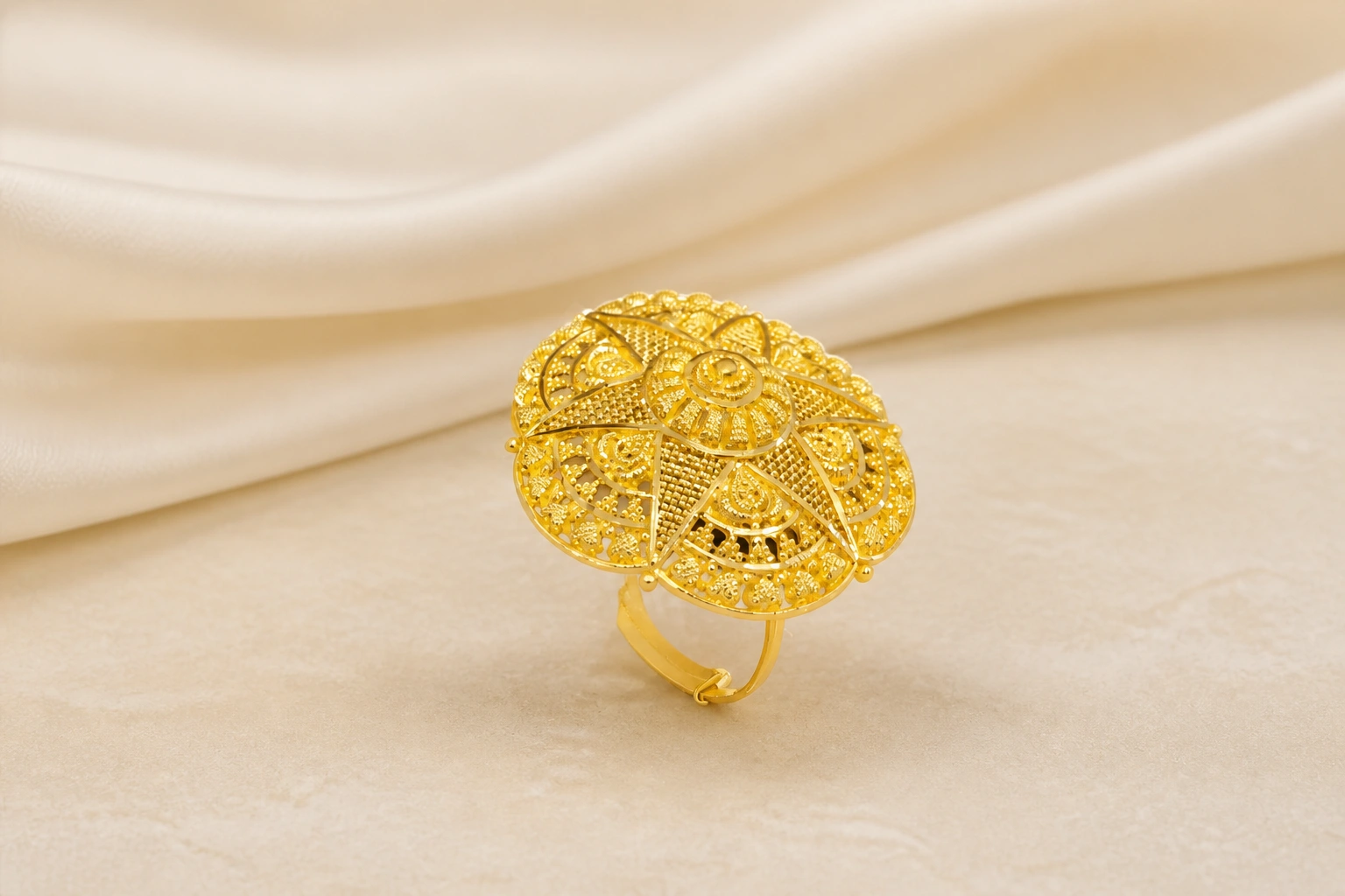 Kalkatiya Gold Ring