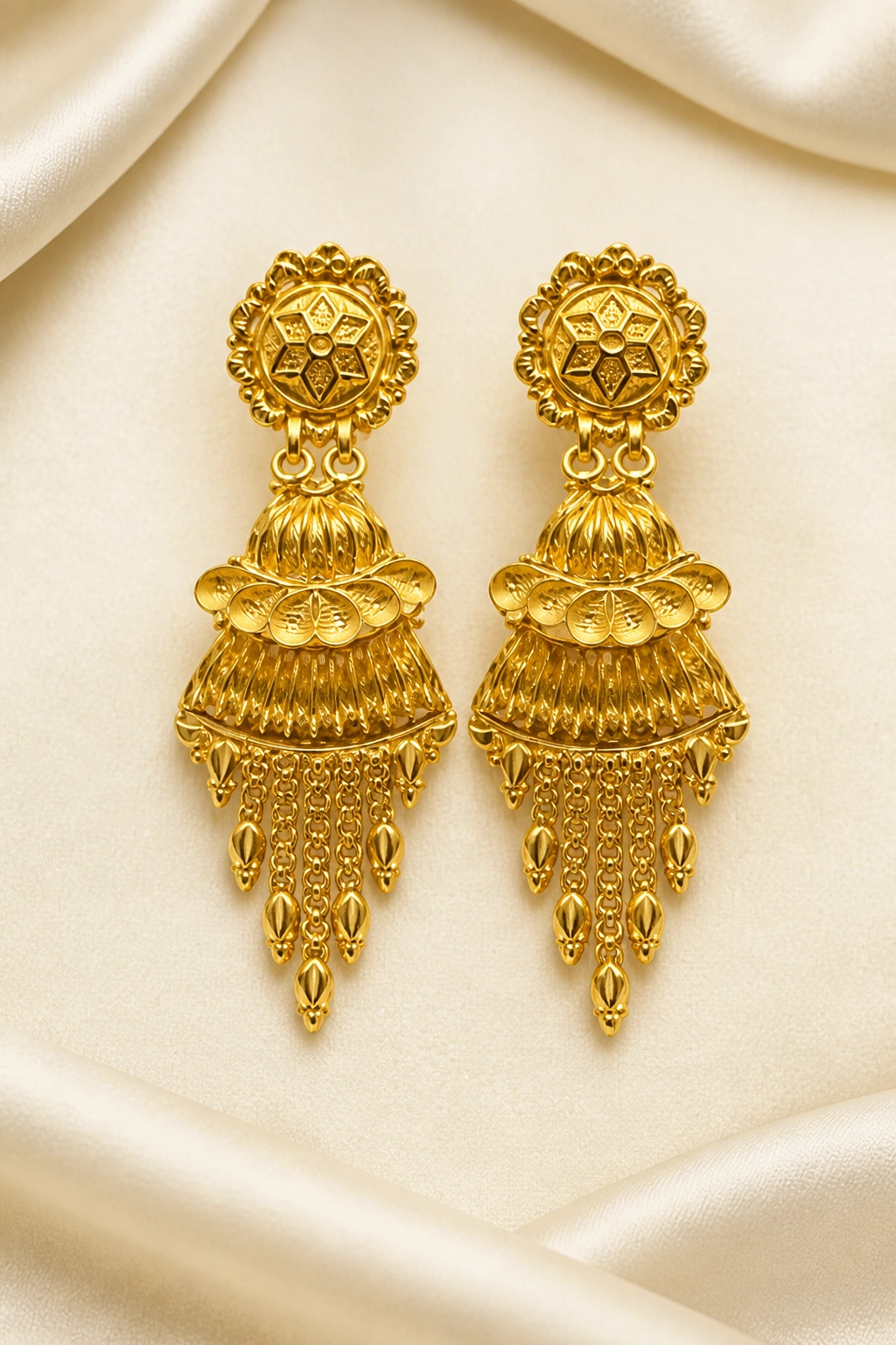 Elegant 18K Gold Fancy Latkan Tops