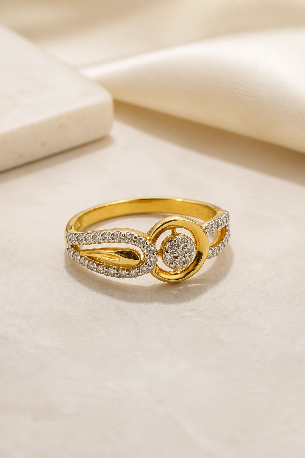 Artisan 18K Gold Ring with Intricate Detailing
