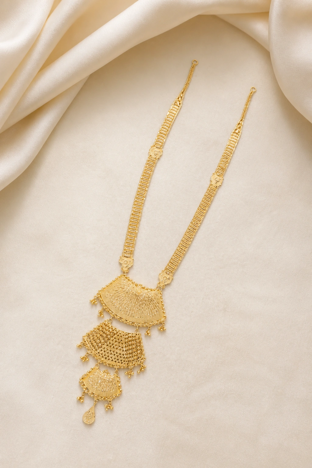 traditional gold necklace set with matching earrings view 1